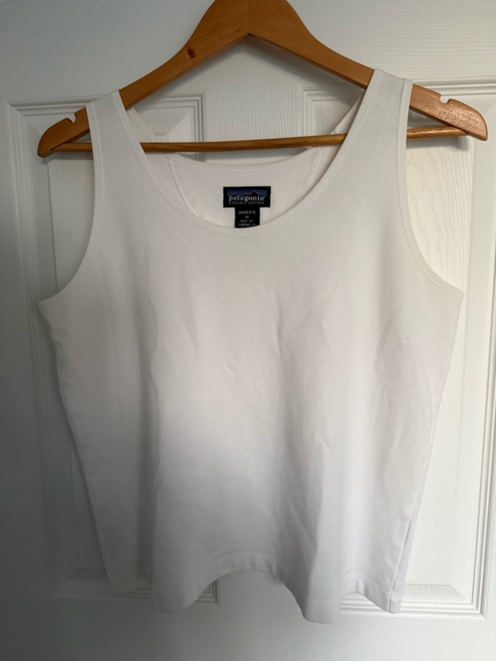 Patagonia Women’s White Scoop Neck Tank Top
